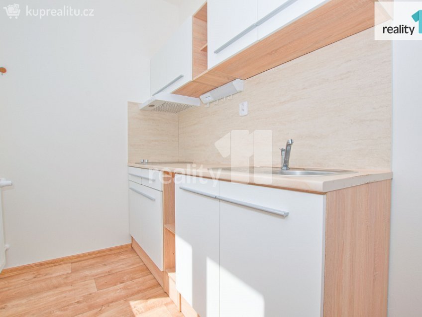 Pronájem bytu 1+kk 29 m^2 Jeronýmova, Liberec 