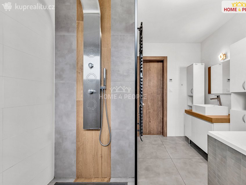 Prodej  rodinného domu 125 m^2 Podzámecká, Praha-Koloděje 
