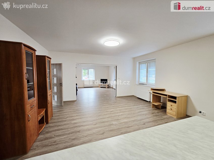 Pronájem bytu 3+kk 98 m^2 Bártlova, Praha 20 