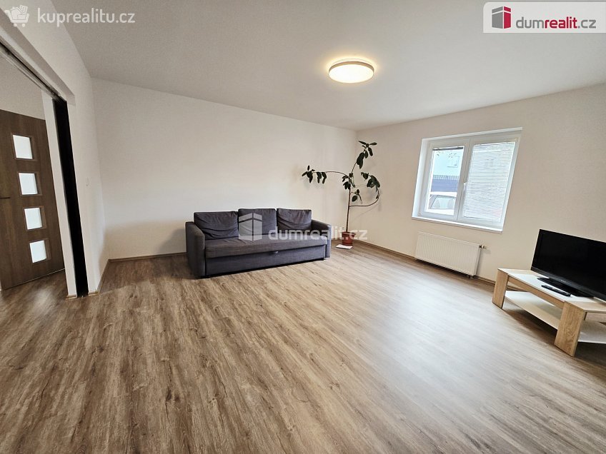 Pronájem bytu 3+kk 98 m^2 Bártlova, Praha 20 