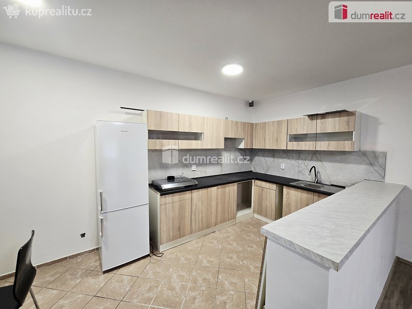 Pronájem bytu 3+kk 98 m^2 Bártlova, Praha 20 