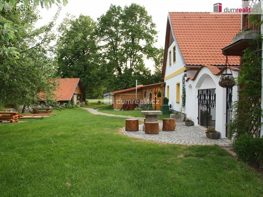Pronájem  ubytovacího zařízení 200 m^2 Nové Hrady, Nové Hrady 
