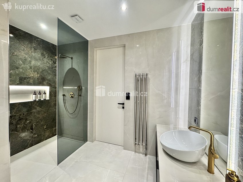 Prodej bytu 3+kk 119 m^2 K učilišti, Praha-Štěrboholy 