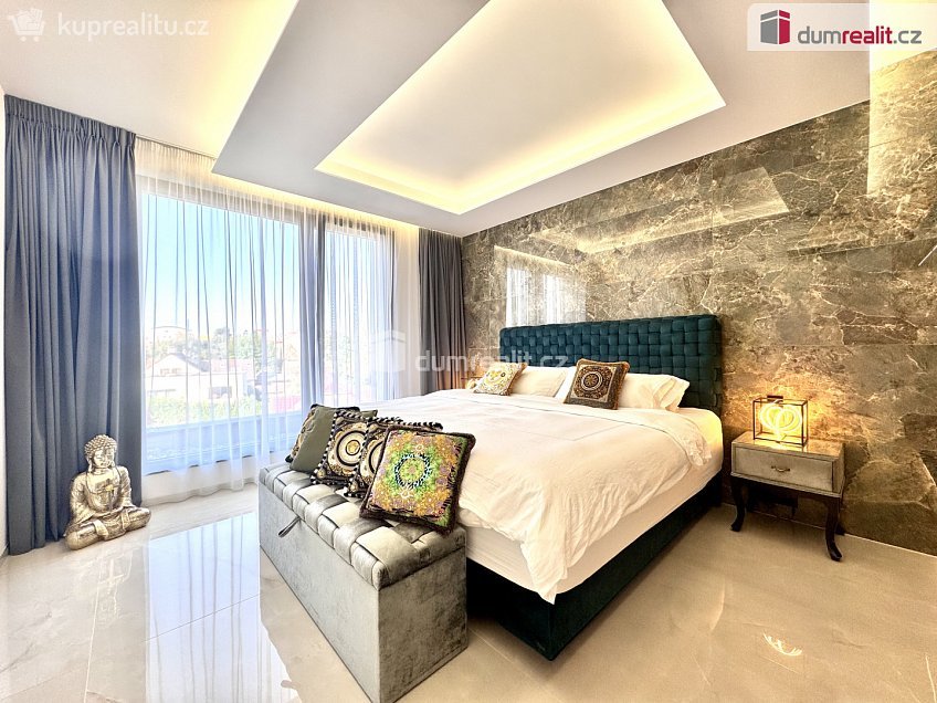 Prodej bytu 3+kk 119 m^2 K učilišti, Praha-Štěrboholy 