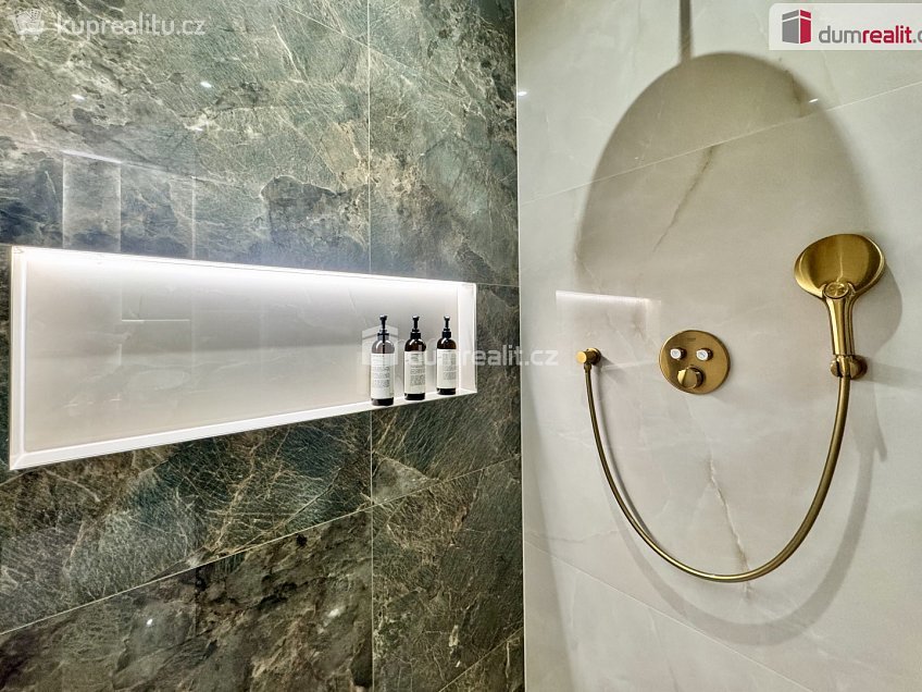 Prodej bytu 3+kk 119 m^2 K učilišti, Praha-Štěrboholy 