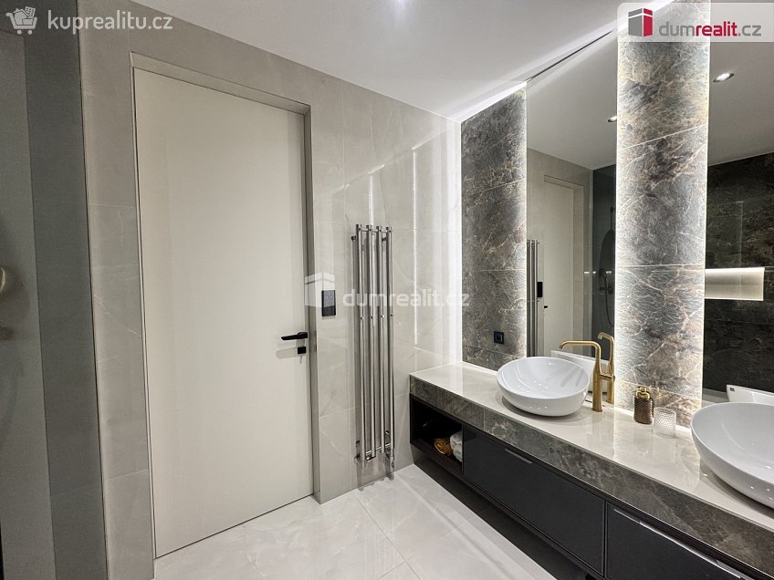 Prodej bytu 3+kk 119 m^2 K učilišti, Praha-Štěrboholy 