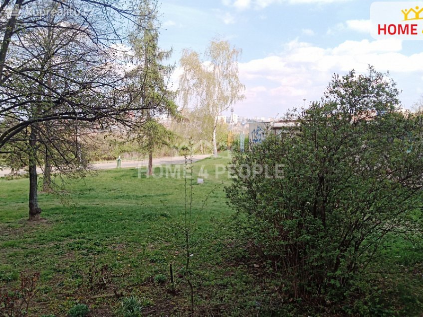Pronájem bytu 2+1 43 m^2 V zápolí, Praha 4 