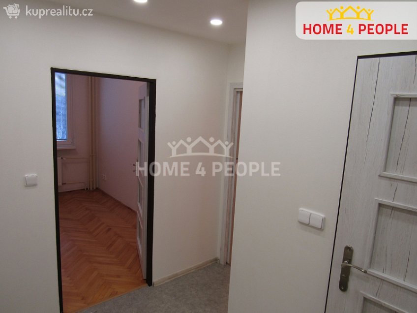 Pronájem bytu 2+1 43 m^2 V zápolí, Praha 4 