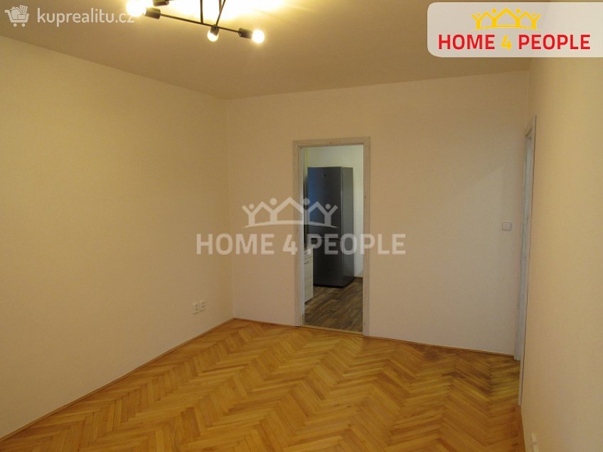 Pronájem bytu 2+1 43 m^2 V zápolí, Praha 4 