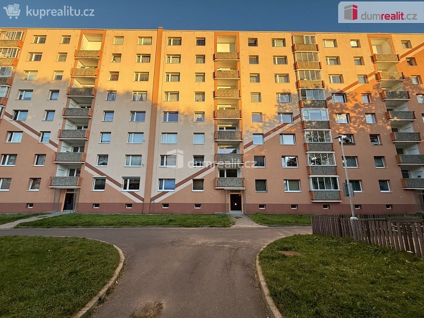 Pronájem bytu 1+1 40 m^2 Na Borku, Jirkov 
