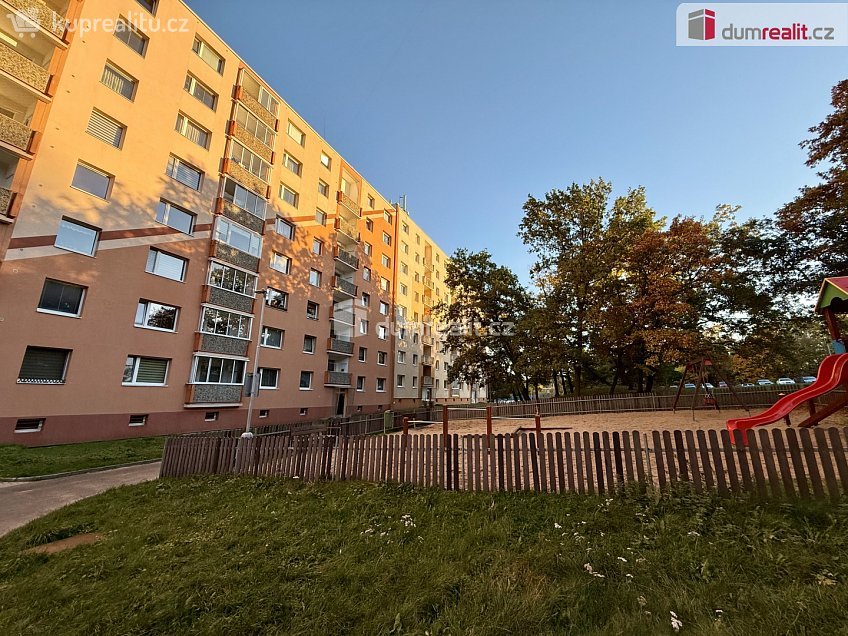Pronájem bytu 1+1 40 m^2 Na Borku, Jirkov 