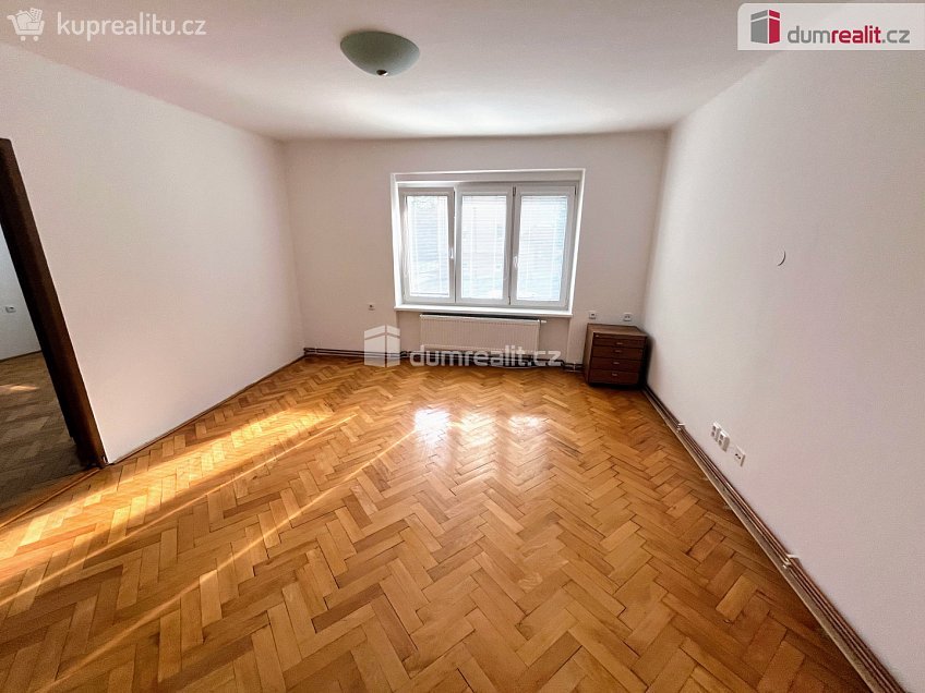 Pronájem bytu 2+1 63 m^2 Prokopa Holého, Uherské Hradiště 