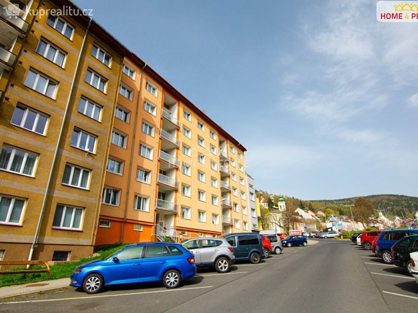 Prodej bytu 2+1 60 m^2 třída Dukelských hrdinů, Jáchymov 