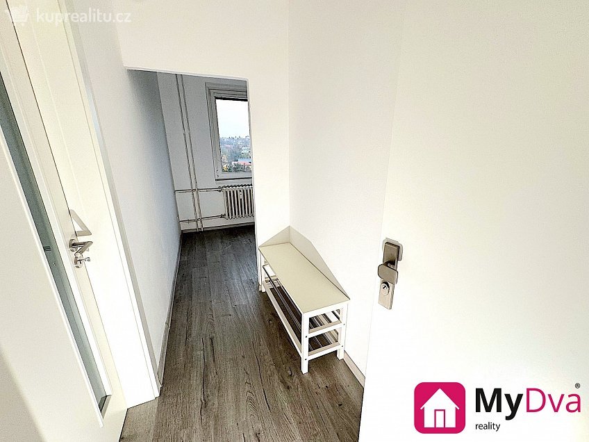 Pronájem bytu 1+1 32 m^2 Obránců míru, Třebíč 