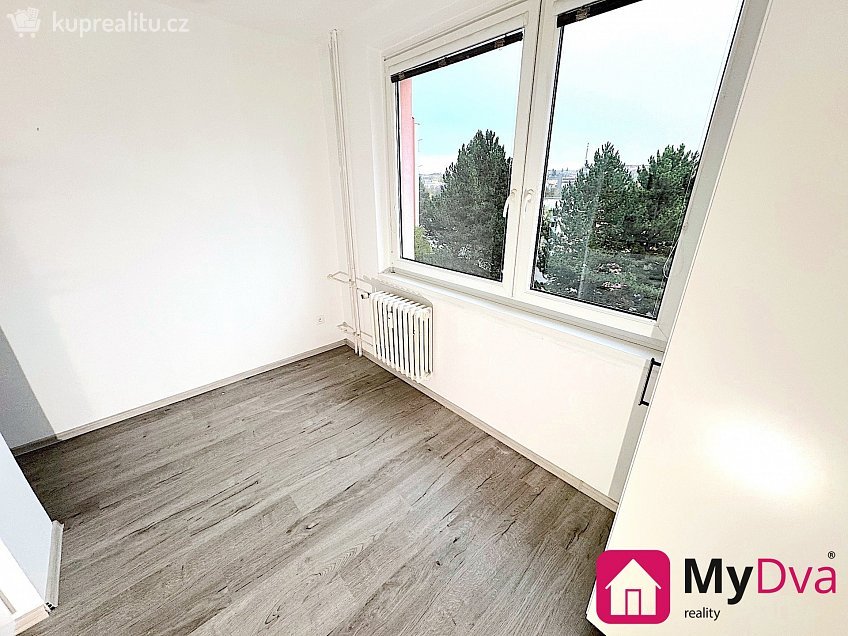 Pronájem bytu 1+1 32 m^2 Obránců míru, Třebíč 