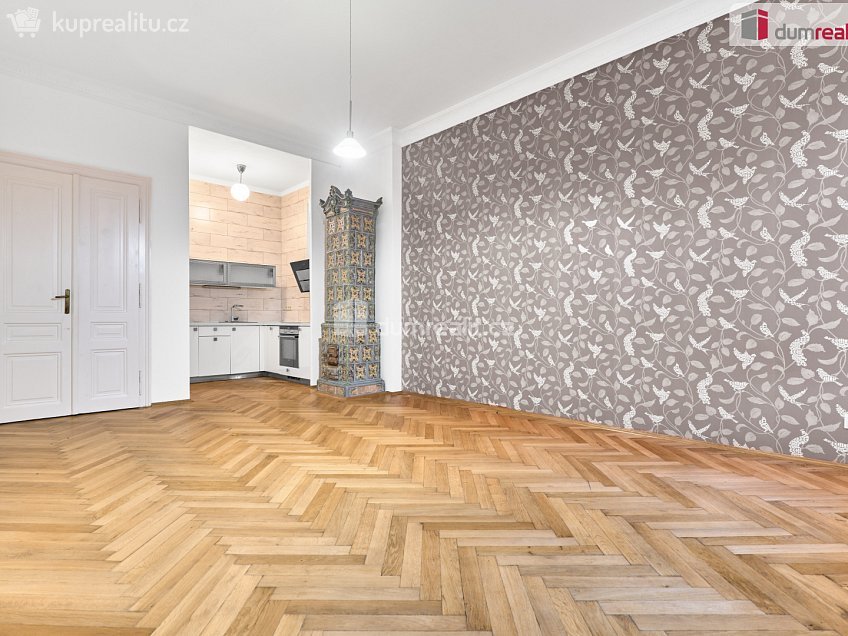 Prodej bytu 2+kk 94 m^2 Svahová, Karlovy Vary 