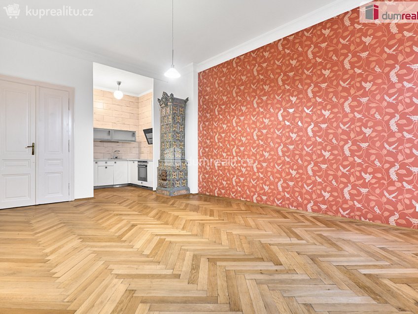 Prodej bytu 2+kk 94 m^2 Svahová, Karlovy Vary 