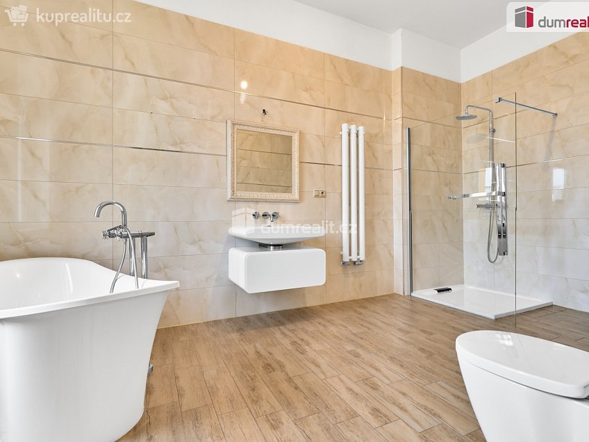 Prodej bytu 2+kk 94 m^2 Svahová, Karlovy Vary 