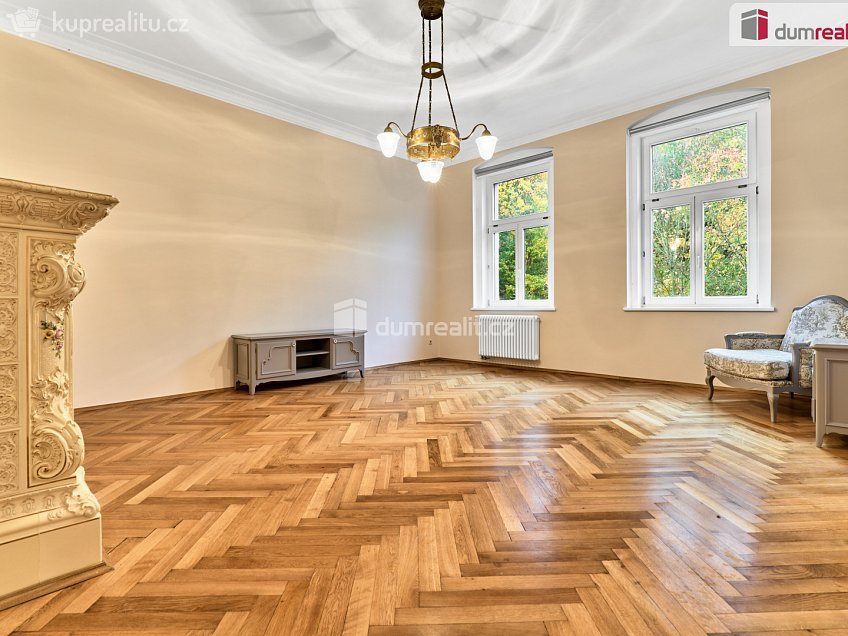 Prodej bytu 2+kk 94 m^2 Svahová, Karlovy Vary 