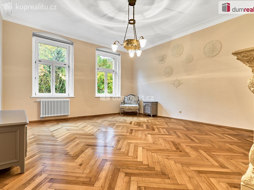 Prodej bytu 2+kk 94 m^2 Svahová, Karlovy Vary 