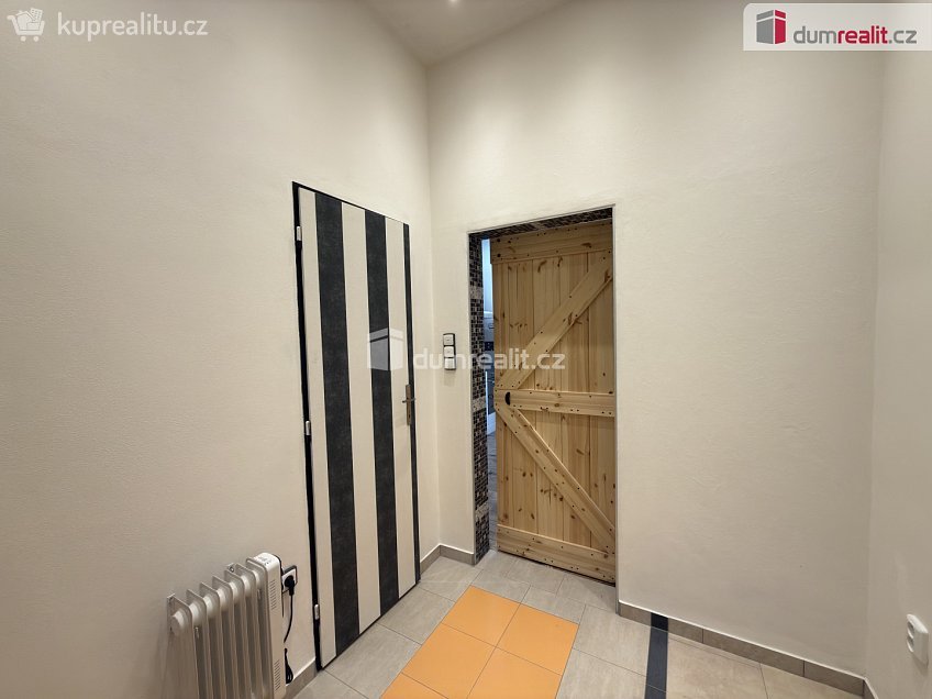 Pronájem bytu 2+kk 38 m^2 Jungmannova, Děčín 