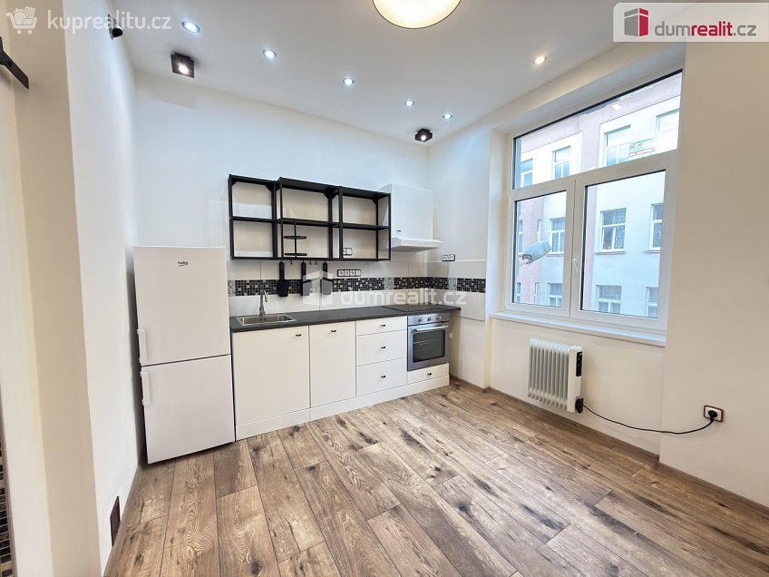 Pronájem bytu 2+kk 38 m^2 Jungmannova, Děčín 