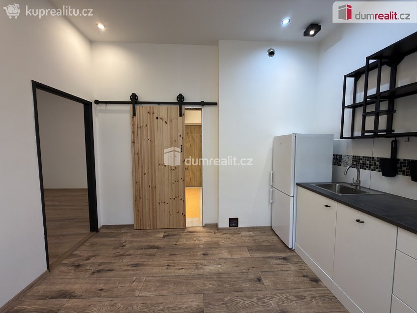 Pronájem bytu 2+kk 38 m^2 Jungmannova, Děčín 