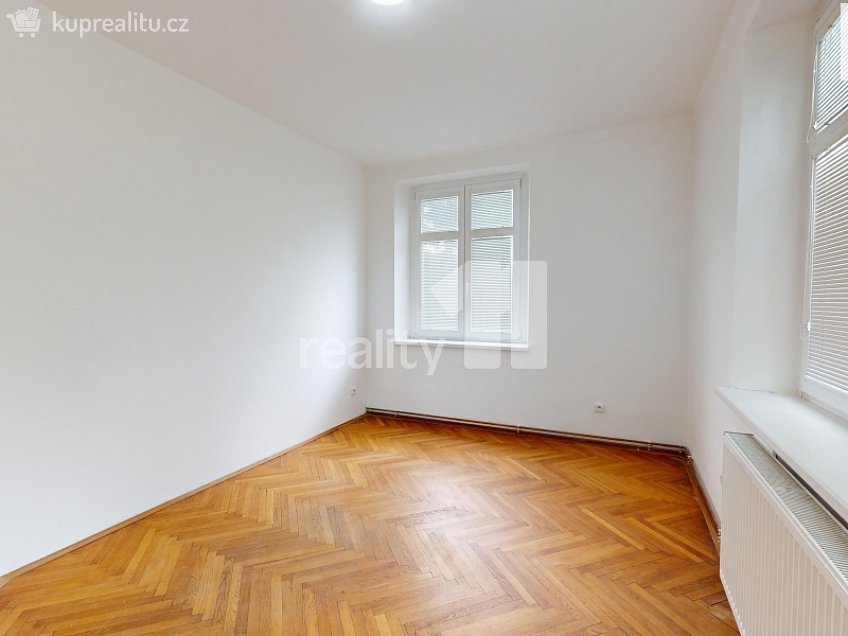 Prodej bytu 3+kk 68 m^2 Nádražní, Pelhřimov 