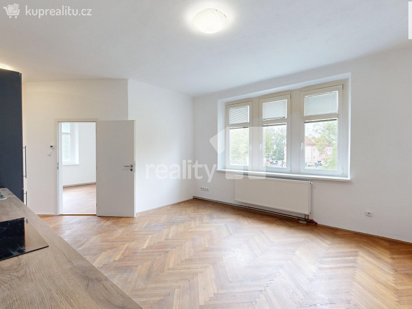 Prodej bytu 3+kk 68 m^2 Nádražní, Pelhřimov 