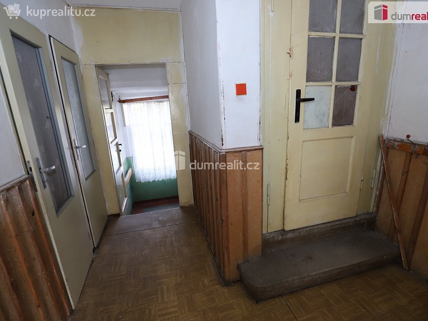 Prodej  vily 320 m^2 Dlouhá, Aš 