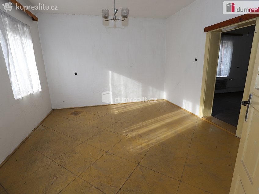 Prodej  vily 320 m^2 Dlouhá, Aš 