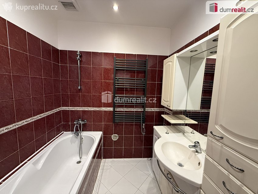 Pronájem bytu 3+kk 79 m^2 Žukovova, Ústí nad Labem 