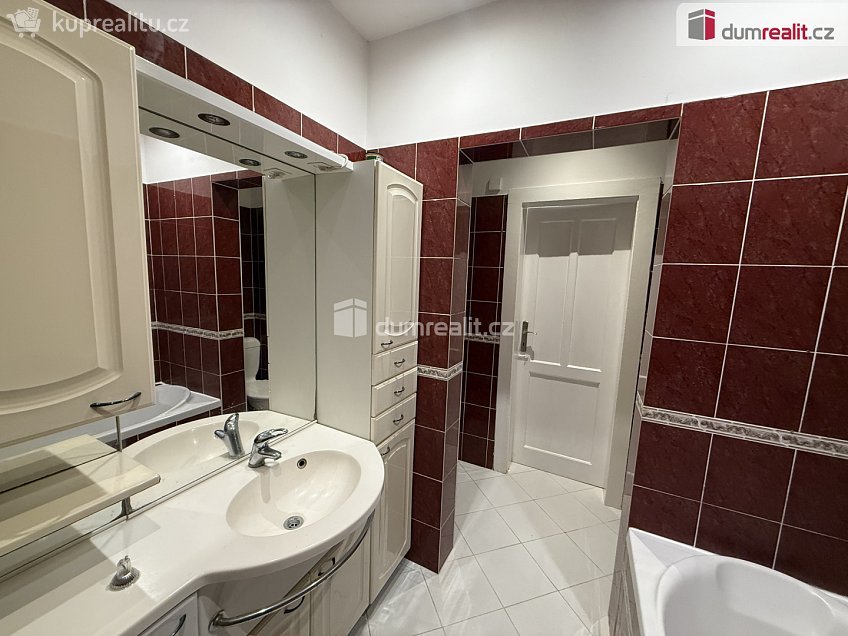 Pronájem bytu 3+kk 79 m^2 Žukovova, Ústí nad Labem 