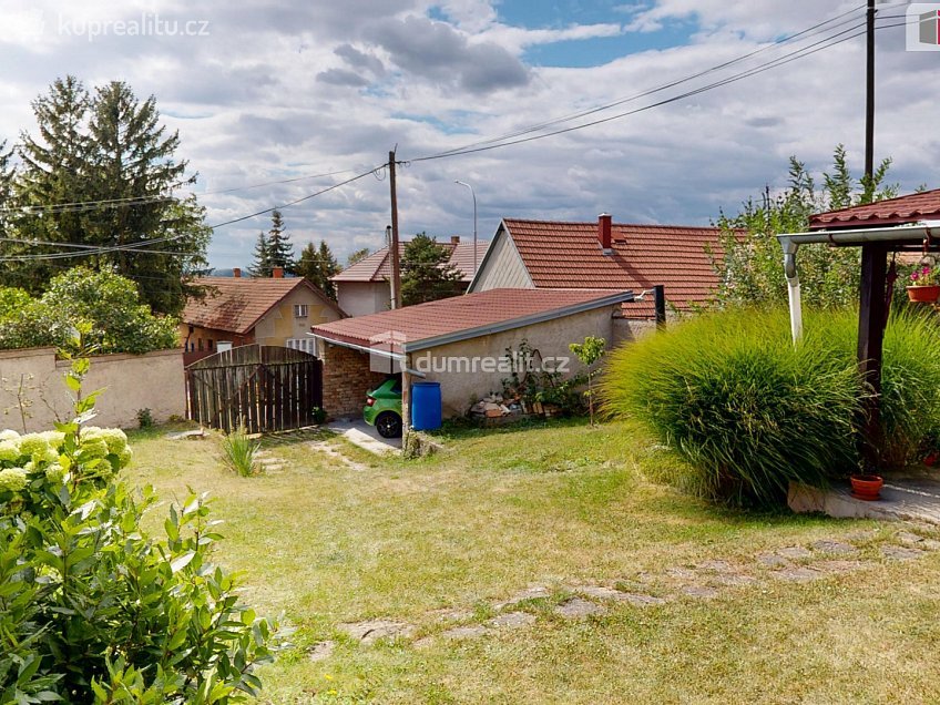 Prodej  rodinného domu 100 m^2 Činěves, Činěves 