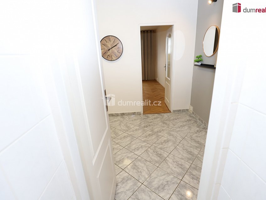 Pronájem bytu 2+1 63 m^2 Kubelíkova, Mariánské Lázně 