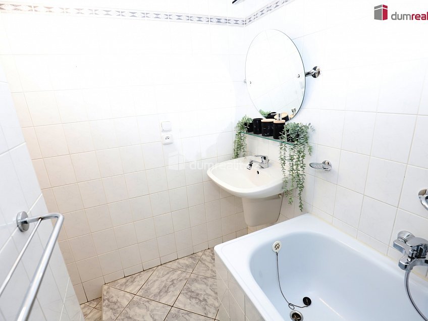 Pronájem bytu 2+1 63 m^2 Kubelíkova, Mariánské Lázně 
