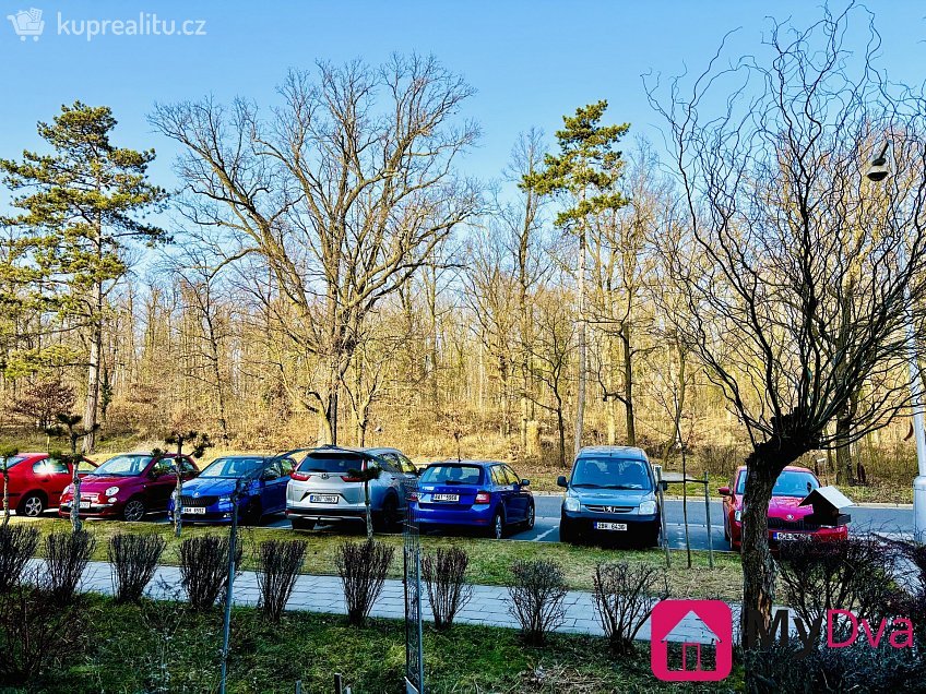 Prodej bytu 3+1 70 m^2 U Lesíka 3539, Znojmo 