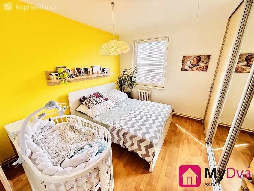 Prodej bytu 3+1 70 m^2 U Lesíka 3539, Znojmo 