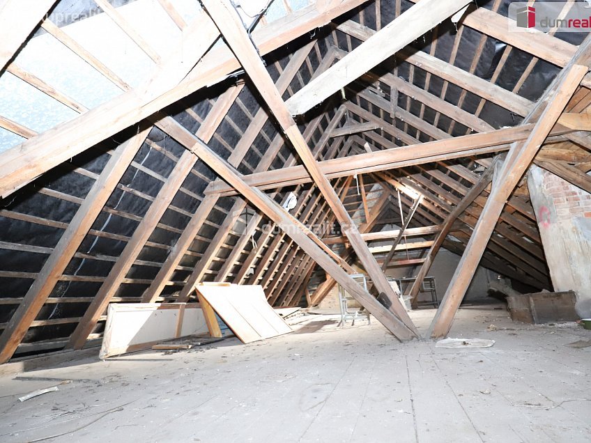 Prodej  komerční reality 1600 m^2 Pod nádražím, Kraslice 