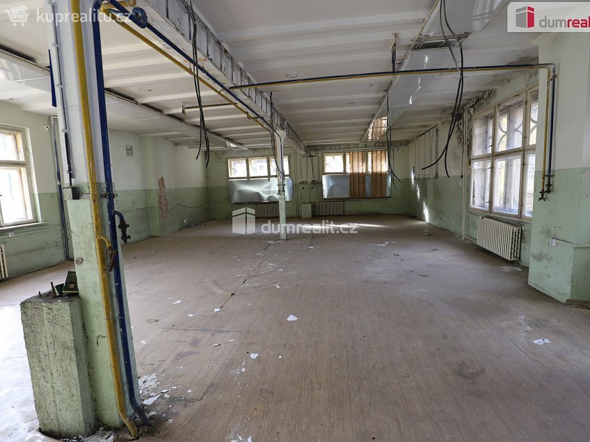 Prodej  komerční reality 1600 m^2 Pod nádražím, Kraslice 