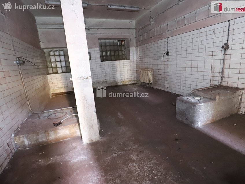 Prodej  komerční reality 1600 m^2 Pod nádražím, Kraslice 