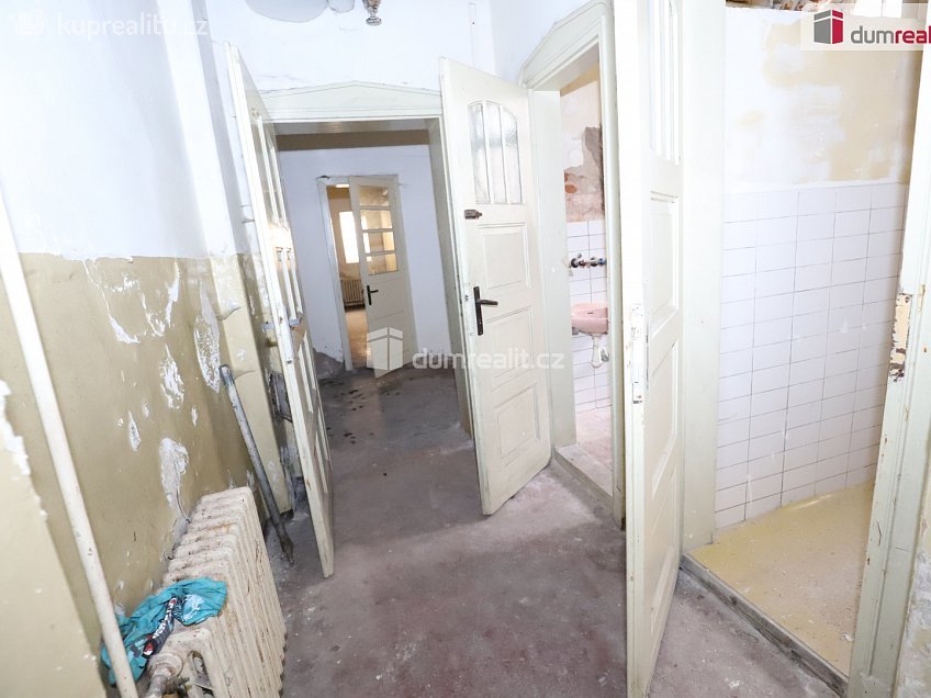 Prodej  komerční reality 1600 m^2 Pod nádražím, Kraslice 