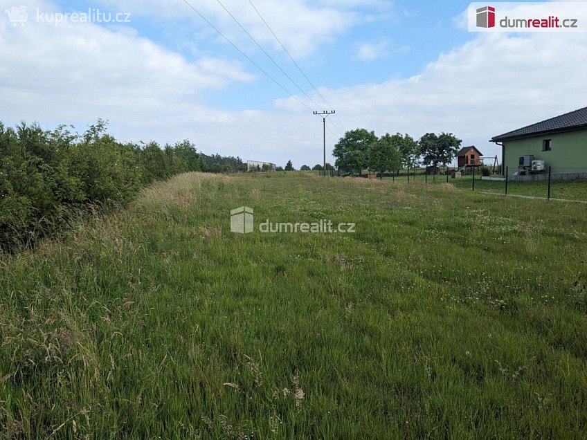 Prodej  stavebního pozemku 2295 m^2 Oleška, Oleška 