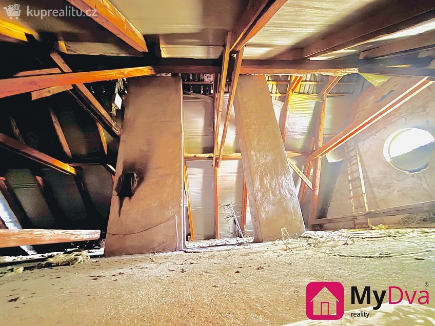 Prodej  rodinného domu 230 m^2 Pasohlávky, Pasohlávky 