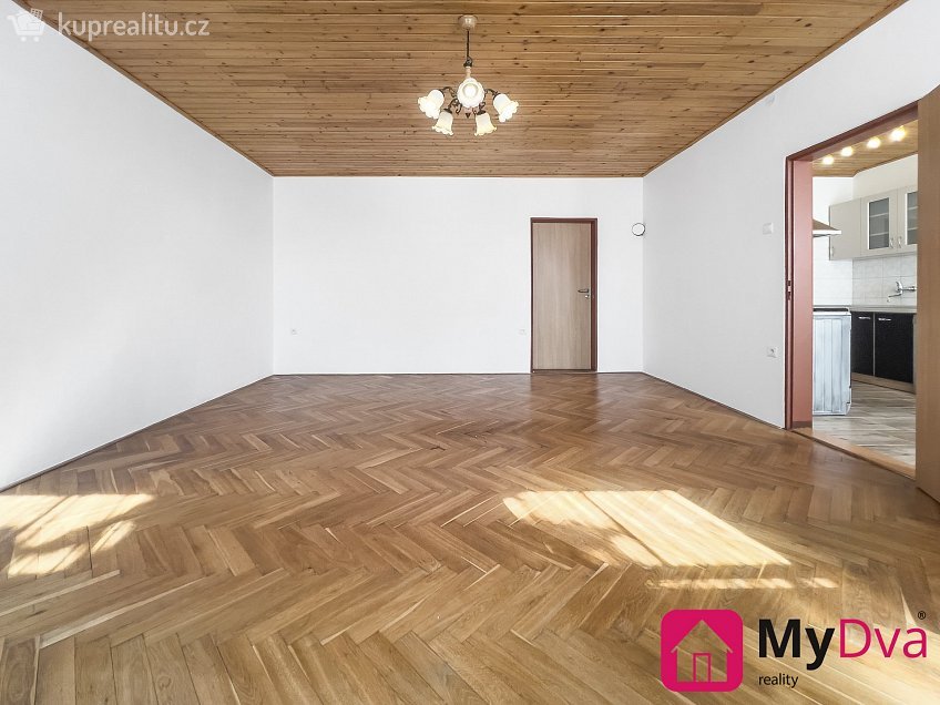 Pronájem bytu 2+1 84 m^2 Vídeňská třída, Znojmo 