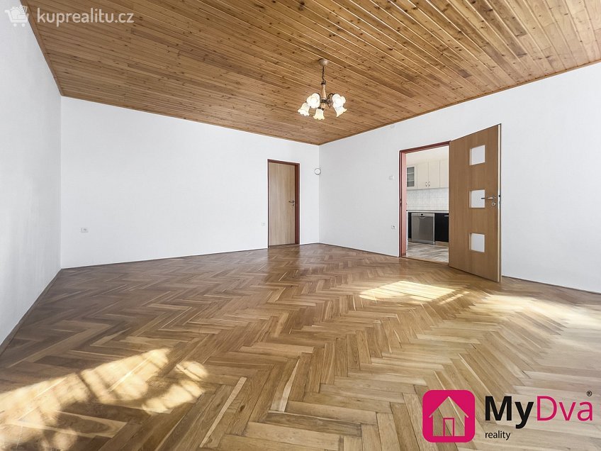 Pronájem bytu 2+1 84 m^2 Vídeňská třída, Znojmo 