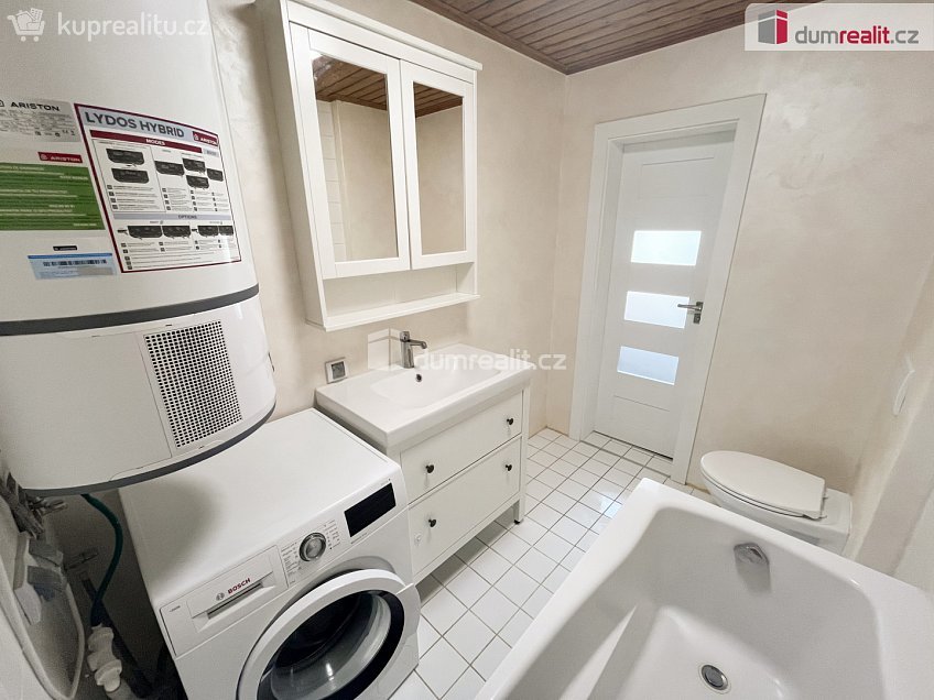 Prodej bytu 1+1 46 m^2 Kounov, Kounov 