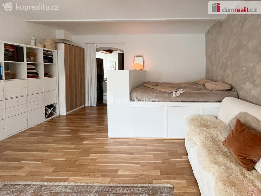 Prodej bytu 1+1 46 m^2 Kounov, Kounov 
