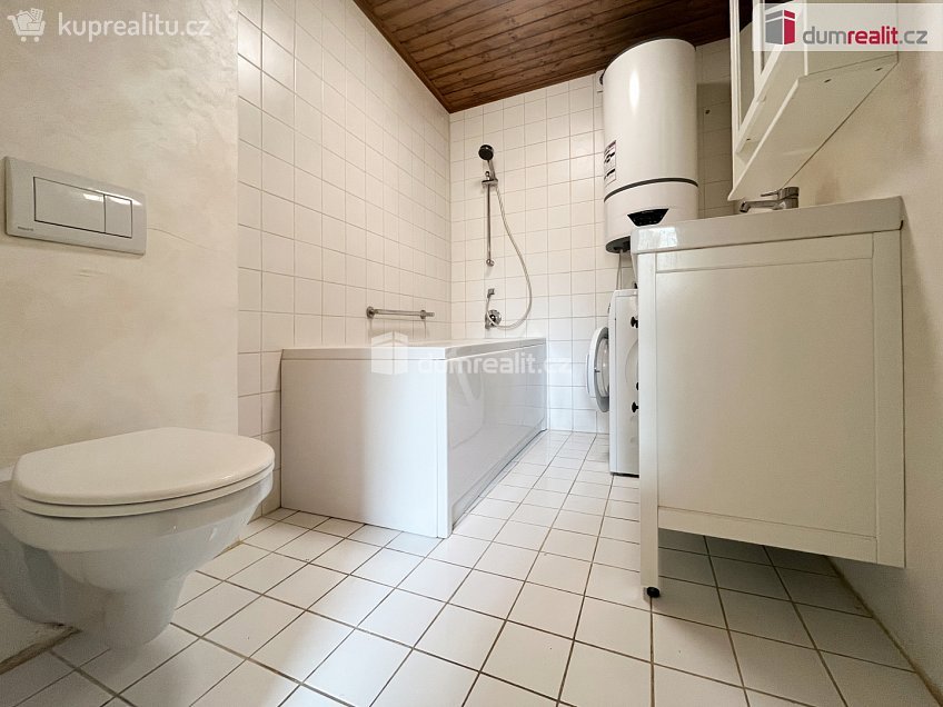 Prodej bytu 1+1 46 m^2 Kounov, Kounov 