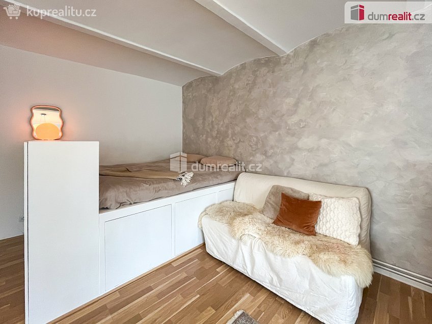 Prodej bytu 1+1 46 m^2 Kounov, Kounov 